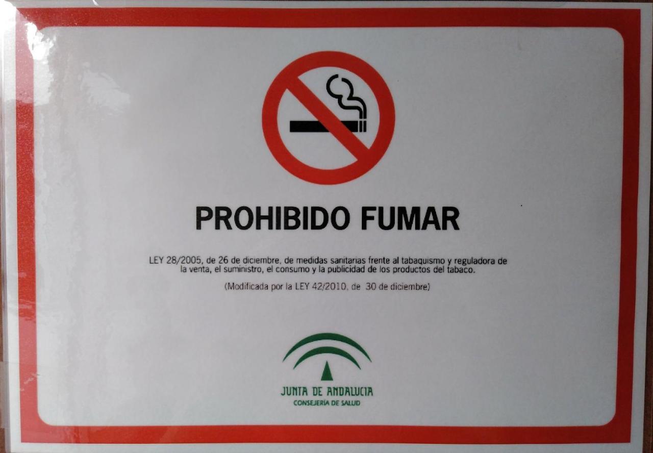 Pension Larra Mairena De Alcor Esterno foto