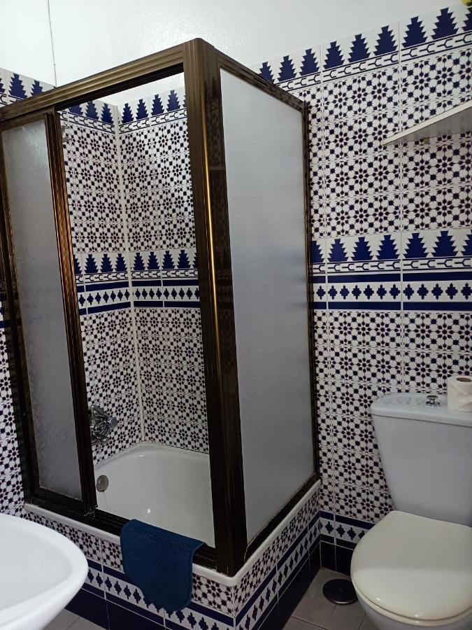 Pension Larra Mairena De Alcor Esterno foto