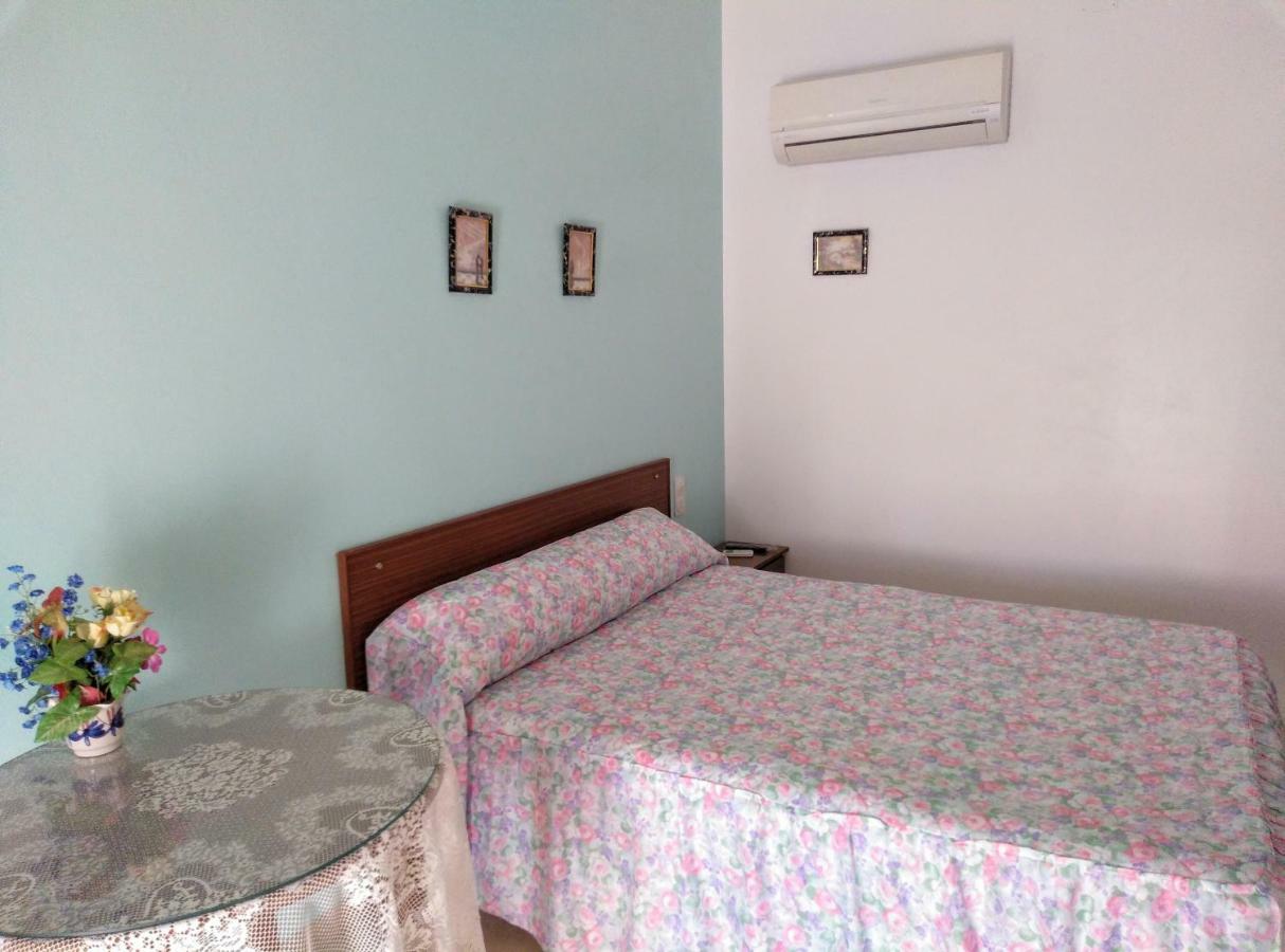 Pension Larra Mairena De Alcor Esterno foto