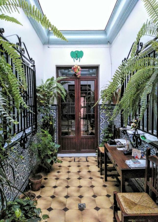 Pension Larra Mairena De Alcor Esterno foto
